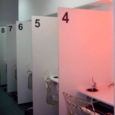 Gabinetes de uma Sala de Prova em ambiente controlado